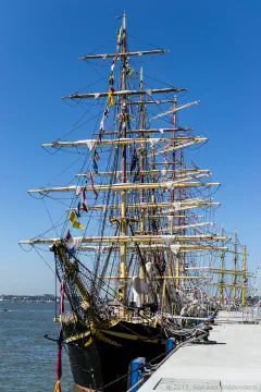 /uploads/2012/07/tsr2/20120720TallShipsLisboa-059.jpg.webp