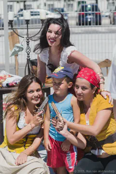 /uploads/2012/07/tsr2/20120720TallShipsLisboa-327.jpg.webp