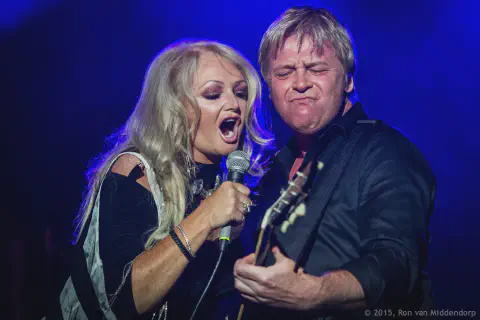 /uploads/2012/09/remembercascais/day2/20120908-BonnieTyler-108.jpg.webp