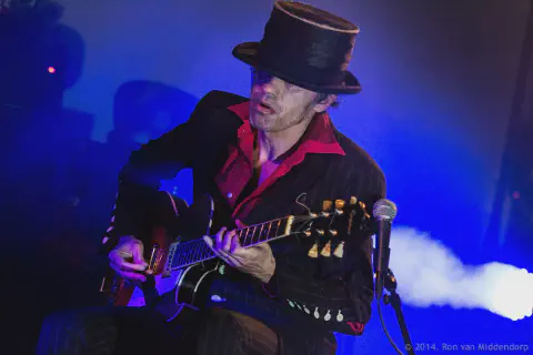 /uploads/2012/11/deadcombo/20121103-BlameDutchie-DeadComboAlmada-02.jpg.webp