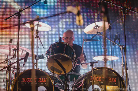 /uploads/2013/06/rockinamadora2013/ria101osoutros/20130614-RiA1-osoutros-15.jpg.webp
