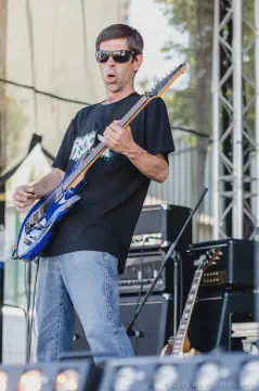 /uploads/2013/06/rockinamadora2013/ria201pedrocanina/20130515-RiA2-pedrocanina-00001.jpg.webp