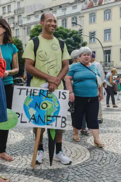 /uploads/2014/09/climate/20140921-BlameDutchie-Global-Manif-15.jpg.webp