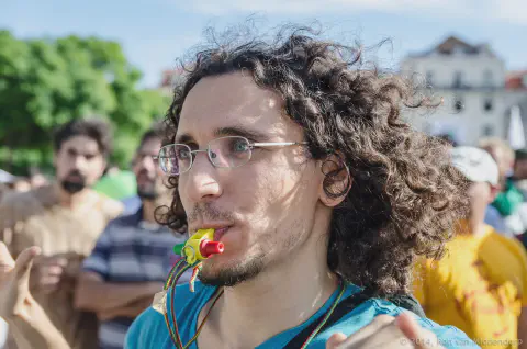/uploads/2014/09/climate/20140921-BlameDutchie-Global-Manif-27.jpg.webp