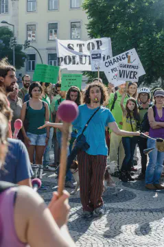 /uploads/2014/09/climate/20140921-BlameDutchie-Global-Manif-29.jpg.webp