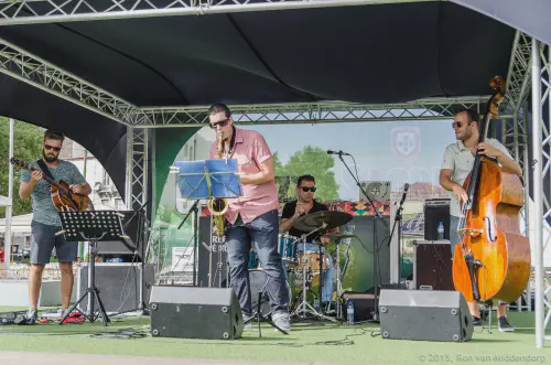 /uploads/2015/08/desideriolazarooutjazz/BlameDutchie-DesiderioLazaroMEOOutJazz-01.jpg.webp
