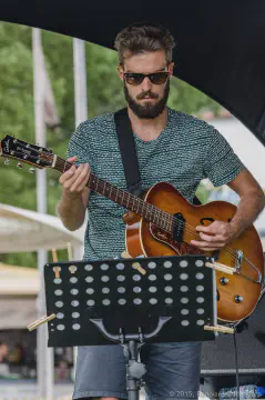/uploads/2015/08/desideriolazarooutjazz/BlameDutchie-DesiderioLazaroMEOOutJazz-08.jpg.webp