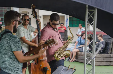 /uploads/2015/08/desideriolazarooutjazz/BlameDutchie-DesiderioLazaroMEOOutJazz-20.jpg.webp