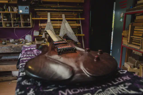 /uploads/2015/09/ergonguitars/ErgonGuitars-01.jpg.webp
