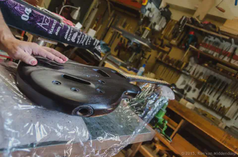 /uploads/2015/09/ergonguitars/ErgonGuitars-19.jpg.webp