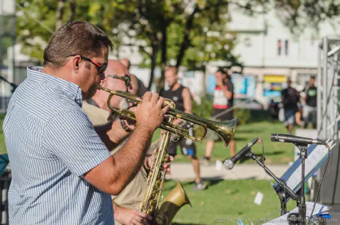 /uploads/2016/09/jazzatcampogrande/201609-Jazz-at-Campo-Grande-18.jpg.webp