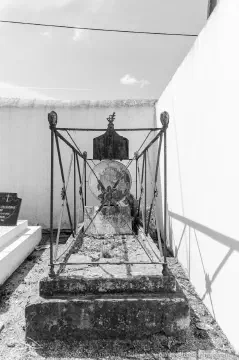 /uploads/2026/04/cem03/20240526-Cemitério-de-São-Gregório-03.jpg.webp