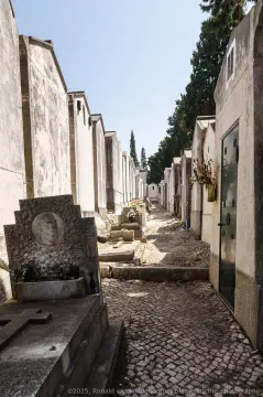 /uploads/2026/04/cem04/20250617-Cemitério-dos-Prazeres-03.jpg.webp