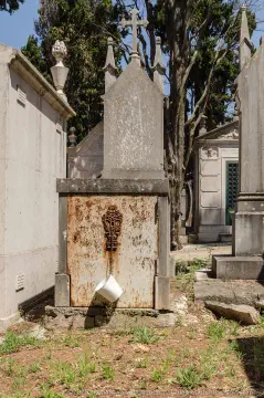 /uploads/2026/04/cem05/20250617-Cemitério-dos-Prazeres-06.jpg.webp