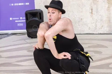 /uploads/2026/08/18/05-chris-cross/LxMágica-05-Chris-Cross-00004.jpg.webp